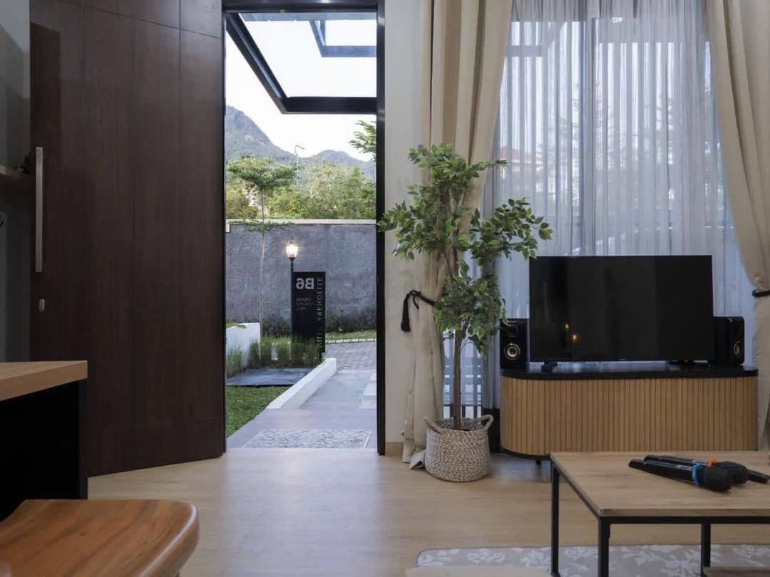 Villa Pak Joni Pasuruan Exteriér fotografie